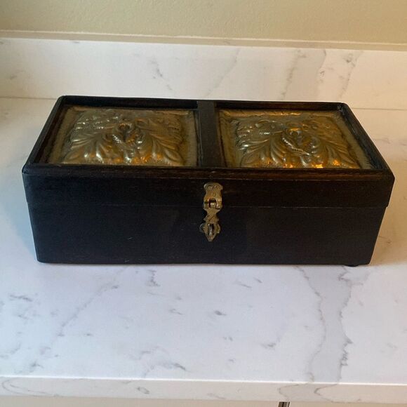 Vintage Wooden Box with Brass accents - Picture 3 of 16